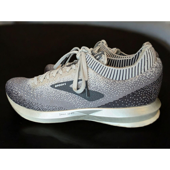 Brooks Levitate 2 Women's Size 9.5 Running  Ebony/Gray/White 1202791B178 - Picture 2 of 9